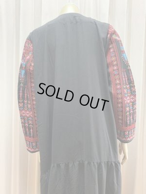 画像8: クロスステッチのベドウィン風前開きアバーヤ（ミシン刺しゅう）