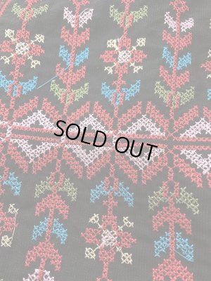 画像10: クロスステッチのベドウィン風前開きアバーヤ（ミシン刺しゅう）