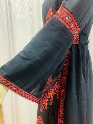 画像4: クロスステッチのベドウィン風アバーヤ（ミシン刺しゅう）