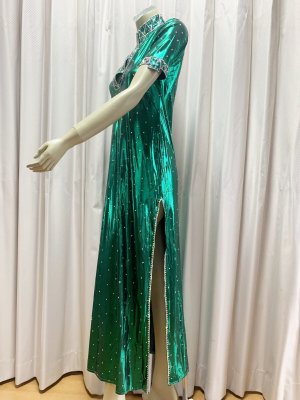 画像6: スタンドカラー・クリスタル付きバラディドレス