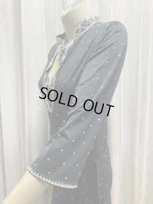 画像5: スタンドカラー・クリスタル付きバラディドレス(長袖）