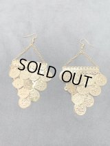 フォークロアコイン付きピアス（ゴールド）