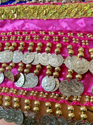 画像13: 頭に巻いてもOK！コインヒップスカーフ