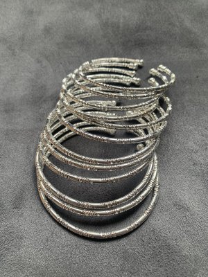 画像1: C型バングル12セット(シルバー)