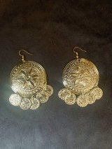 フォークロアピアス