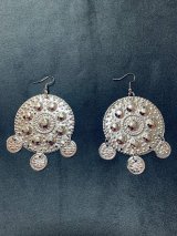 フォークロアピアス