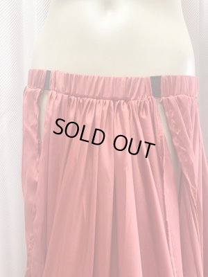 スリットはスライドできます