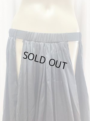 スリットは開閉できます