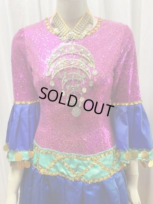 首飾りは別売りです