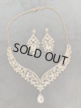 クリスタルネックレス＆ピアスセット