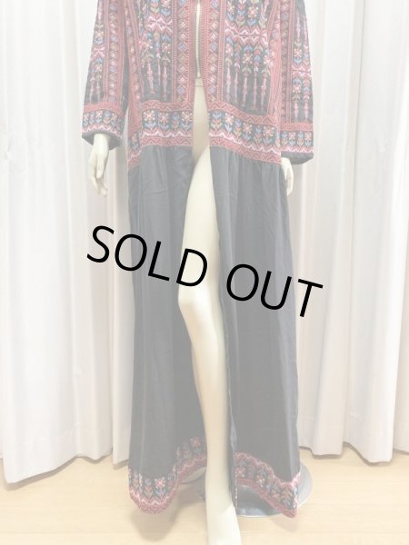 画像3: クロスステッチのベドウィン風前開きアバーヤ（ミシン刺しゅう） (3)