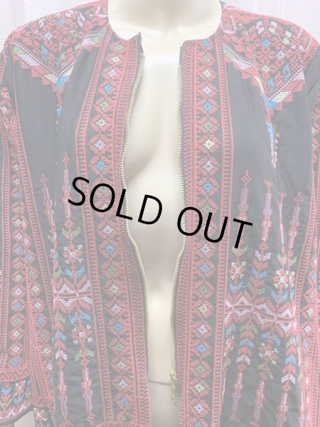 上半身のみジッパー付き