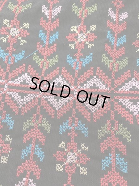 画像10: クロスステッチのベドウィン風前開きアバーヤ（ミシン刺しゅう） (10)