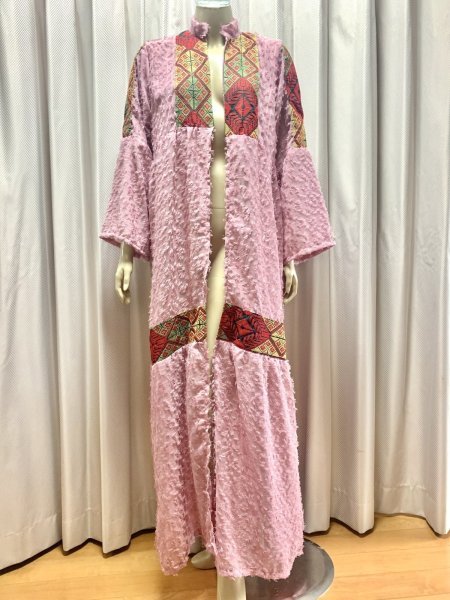 画像1: クロスステッチ前開きアバーヤ（ガラベイヤ） (1)