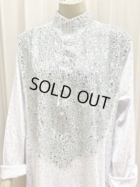 画像2: ストーンたっぷりスタンドカラーの白ガラベーヤ (2)