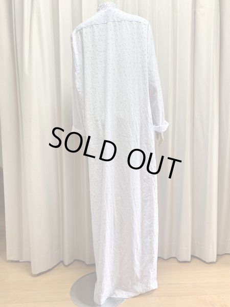 画像6: ストーンたっぷりスタンドカラーの白ガラベーヤ (6)