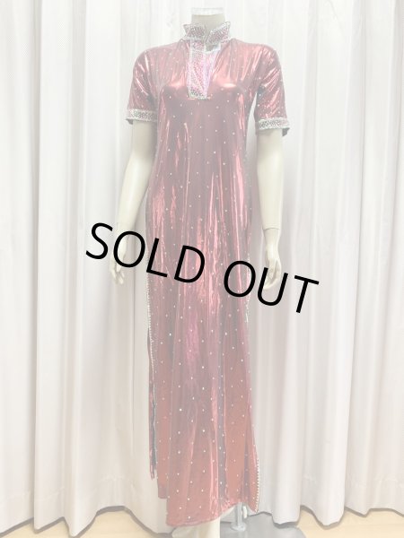 画像1: スタンドカラー・クリスタル付きバラディドレス (1)