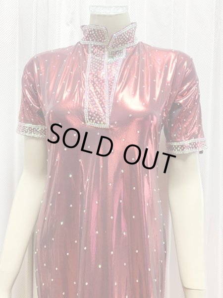 画像2: スタンドカラー・クリスタル付きバラディドレス (2)