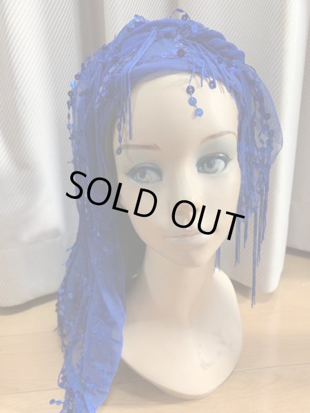 画像6: 頭に巻いてもOK！スパンコール付きトライアングルスカーフ (6)