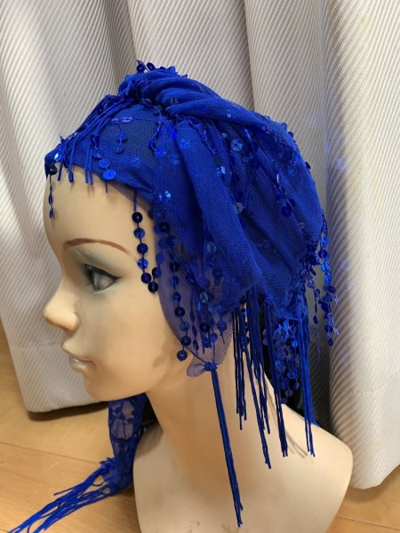 画像9: 頭に巻いてもOK!スパンコール付きトライアングルスカーフ (9)