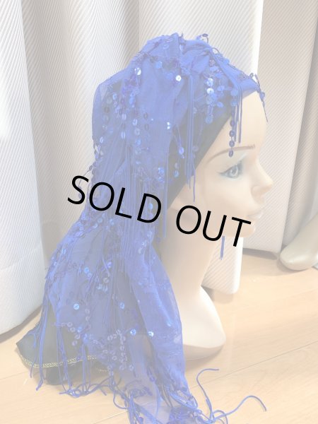 画像8: 頭に巻いてもOK！スパンコール付きトライアングルスカーフ (8)