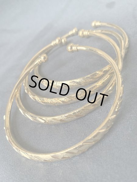 画像2: C型バングル4セット(ゴールド) (2)