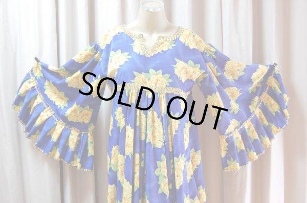 画像2: 花柄ファラーヒガラベーヤ(ポンポンスカーフ付き） (2)