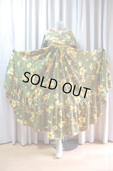 画像3: 花柄ファラーヒガラベーヤ(ポンポンスカーフ付き） (3)