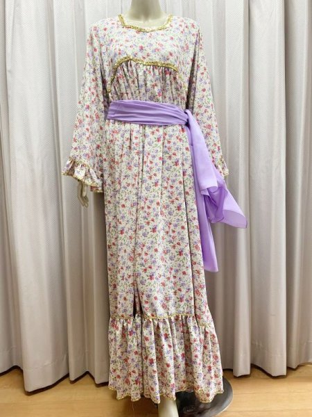 画像2: ファッラーヒ花柄ガラベーヤ(シルクベール付き） (2)