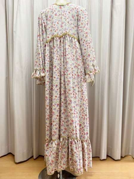 画像7: ファッラーヒ花柄ガラベーヤ(シルクベール付き） (7)