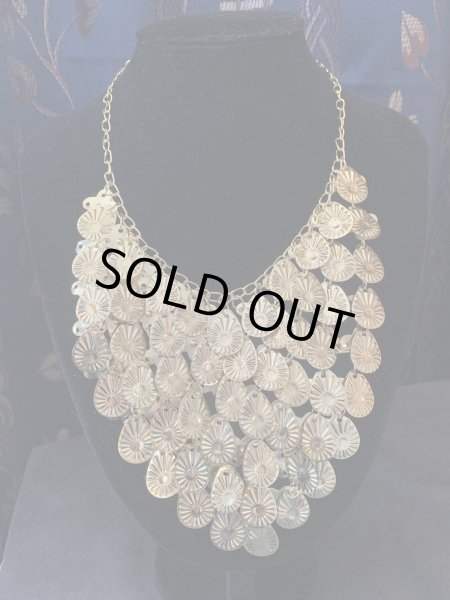 画像1: フォークロアフラワー（太陽）モチーフネックレス（ゴールド） (1)