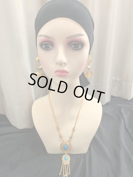 ネックレスはつきません