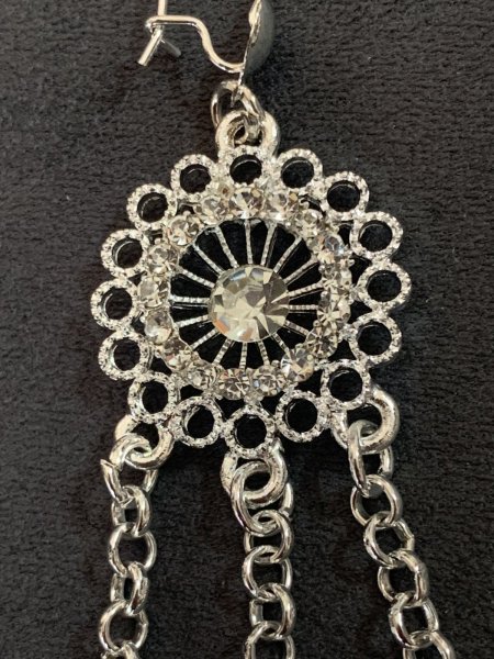 画像2: 揺れるコイン&ラインストーン付きピアス(シルバー) (2)