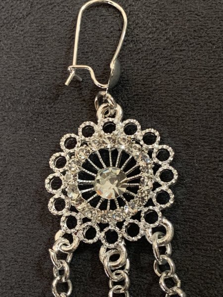 画像3: 揺れるコイン&ラインストーン付きピアス(シルバー) (3)