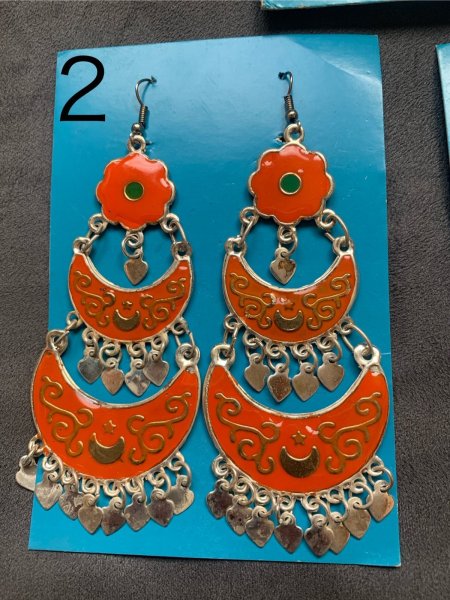 画像3: アンティークパーツ三日月ピアス（Mサイズ） (3)