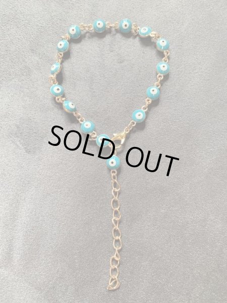 短く留めればブレスレットにも!