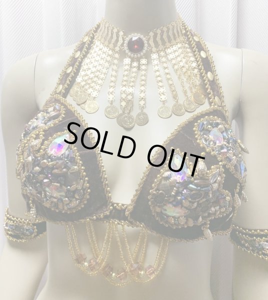 ピアスは別売りです