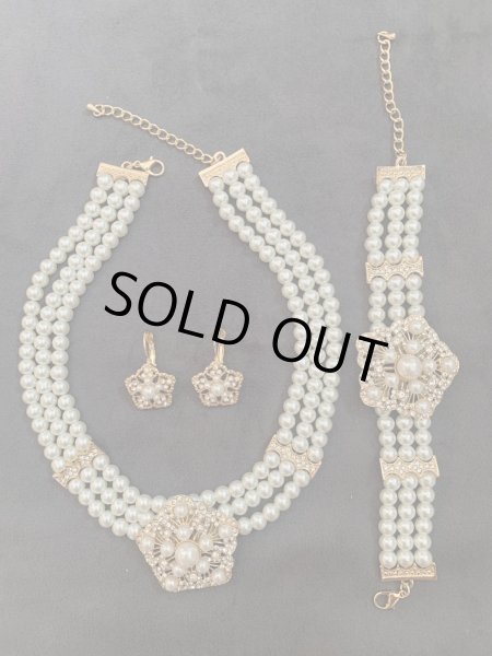 画像1: パールアクセサリーセット(フラワー）　ネックレス＆ピアス&ブレスセット (1)