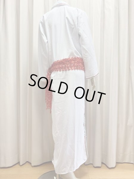 画像6: 白バラディラインストーン付きガラベーヤ(145cm丈・身幅55cm) (6)
